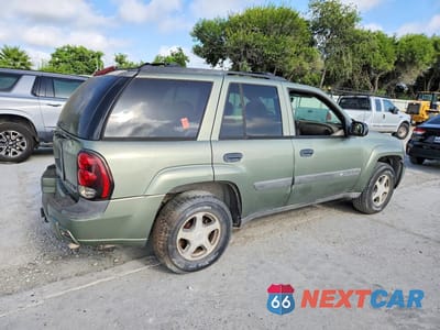 Trzecie zdjęcie samochodu z tyłu: 2004 CHEVROLET TRAILBLAZER LS VIN:1GNDS13S142396083 - miniatura