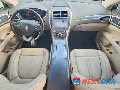 Zdjęcie 8 z 12 samochodu: 2019 LINCOLN MKZ VIN:3LN6L5A98KR627068 - miniatura