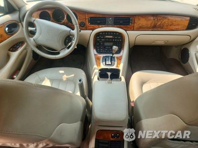 Zdjęcie 8 z 12 samochodu: 1998 JAGUAR XJ8 VIN:SAJHX1244WC841025 - miniatura