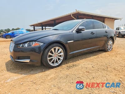 2015 JAGUAR XF 2.0T PREMIUM SAJWA0FS4FPU56181 - główne zdjęcie licytacji z USA - miniatura