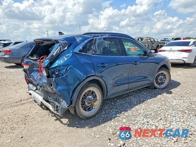 Trzecie zdjęcie samochodu z tyłu: 2020 FORD ESCAPE TITANIUM VIN:1FMCU9DZ9LUB33993 - miniatura