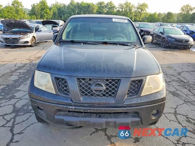 Piąte zdjęcie samochodu w środku: 2010 NISSAN FRONTIER SE V6 VIN:1N6AD0EV3AC448730 - miniatura