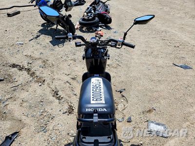 Zdjęcie 6 z 9 samochodu: 2017 HONDA NPS50 VIN:JH2AF5815HK504323 - miniatura