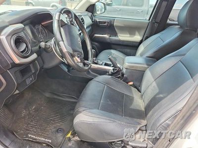 Zdjęcie 7 z 13 samochodu: 2018 TOYOTA TACOMA SR5 V6 VIN:5TFSZ5AN8JX148136 - miniatura