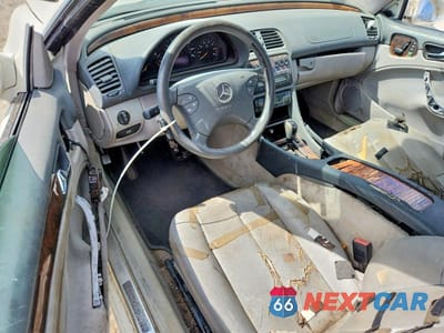 Zdjęcie 8 z 12 samochodu: 2002 MERCEDES-BENZ CLK 320 VIN:WDBLJ65G32F199028 - miniatura