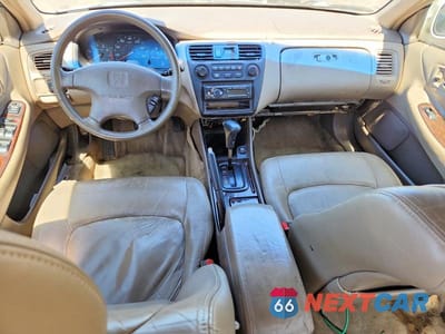 Zdjęcie 8 z 12 samochodu: 1998 HONDA ACCORD EX VIN:1HGCG5652WA130486 - miniatura