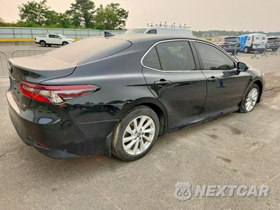Trzecie zdjęcie samochodu z tyłu: 2024 TOYOTA CAMRY LE VIN:4T1C11AK7RU846742 - miniatura