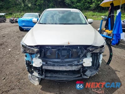 Piąte zdjęcie samochodu w środku: 2021 MAZDA CX-5 GRAND TOURING VIN:JM3KFBDM2M1478959 - miniatura