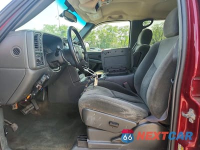 Zdjęcie 7 z 12 samochodu: 2005 CHEVROLET SILVERADO K1500 VIN:2GCEK13T351243065 - miniatura