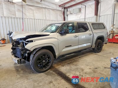 2025 TOYOTA TUNDRA LIMITED 5TFWA5DB0SX271456 - główne zdjęcie licytacji z USA - miniatura