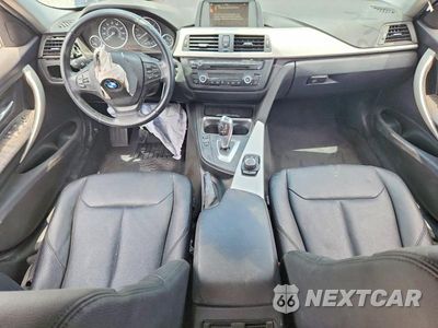 Zdjęcie 8 z 13 samochodu: 2015 BMW 320 I VIN:WBA3B1C55FK139748 - miniatura