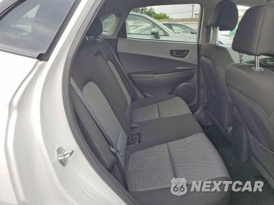 Zdjęcie 11 z 13 samochodu: 2018 HYUNDAI KONA SEL VIN:KM8K2CAA9JU146236 - miniatura