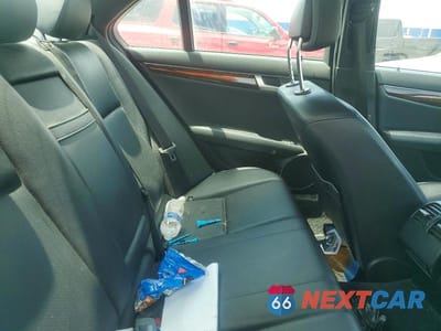 Zdjęcie 10 z 12 samochodu: 2012 MERCEDES-BENZ C 300 4MATIC VIN:WDDGF8BB9CR234783 - miniatura