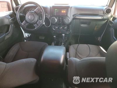 Zdjęcie 8 z 12 samochodu: 2017 JEEP WRANGLER UNLIMITED SPORT VIN:1C4BJWDG9HL642047 - miniatura