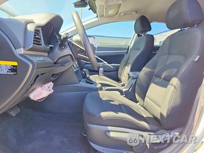 Zdjęcie 7 z 12 samochodu: 2019 HYUNDAI ELANTRA SEL VIN:5NPD84LF6KH408171 - miniatura