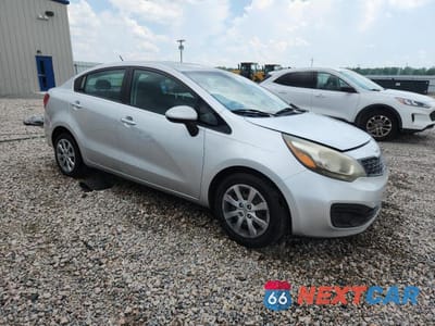 Czwarte zdjęcie samochodu z boku: 2013 KIA RIO LX VIN:KNADM4A36D6194894 - miniatura