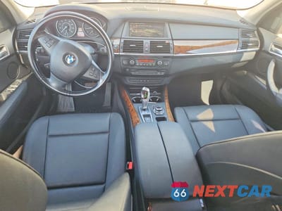 Zdjęcie 8 z 13 samochodu: 2011 BMW X5 XDRIVE35I VIN:5UXZV4C55BL738075 - miniatura