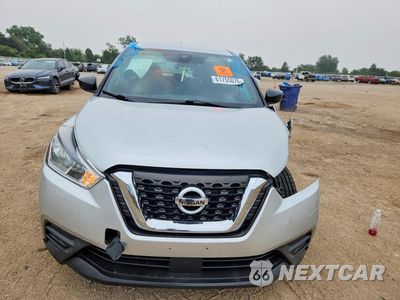 Piąte zdjęcie samochodu w środku: 2020 NISSAN KICKS S VIN:3N1CP5BV3LL483444 - miniatura