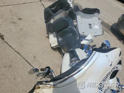 Piąte zdjęcie samochodu w środku: 2005 HARLEY-DAVIDSON FLHTCUI VIN:1HD1FCW135Y682500 - miniatura