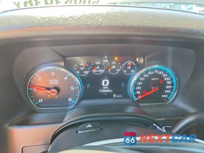 Zdjęcie 9 z 13 samochodu: 2017 CHEVROLET TAHOE K1500 LT VIN:1GNSKBKC3HR273177 - miniatura