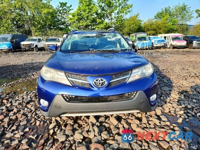 Piąte zdjęcie samochodu w środku: 2015 TOYOTA RAV4 XLE VIN:2T3WFREV9FW222655 - miniatura