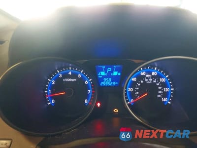 Zdjęcie 9 z 14 samochodu: 2011 HYUNDAI TUCSON GLS VIN:KM8JU3AC9BU232056 - miniatura