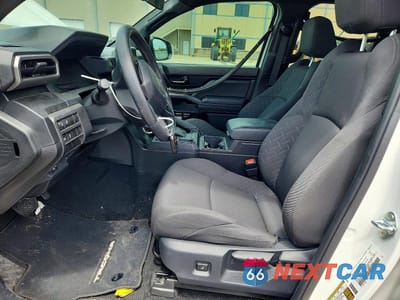 Zdjęcie 7 z 13 samochodu: 2024 TOYOTA TACOMA SR VIN:3TYKD5HN7RT017709 - miniatura