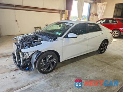 2025 HYUNDAI ELANTRA SEL KMHLS4DGXSU986599 - główne zdjęcie licytacji z USA - miniatura