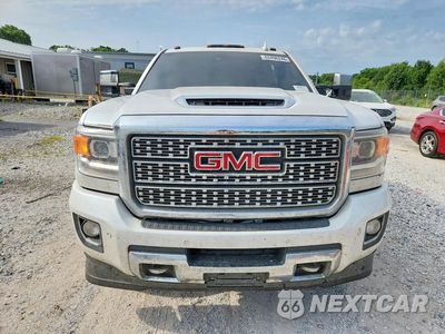 Piąte zdjęcie samochodu w środku: 2019 GMC SIERRA K3500 DENALI VIN:1GT42WEY6KF149140 - miniatura