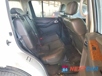 Zdjęcie 11 z 13 samochodu: 2005 NISSAN PATHFINDER XE VIN:5N1AR18U35C714200 - miniatura
