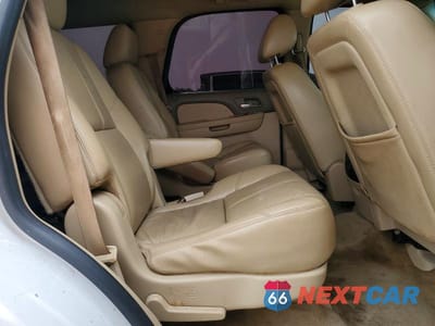 Zdjęcie 11 z 14 samochodu: 2011 CHEVROLET TAHOE C1500 LT VIN:1GNSCBE05BR336415 - miniatura