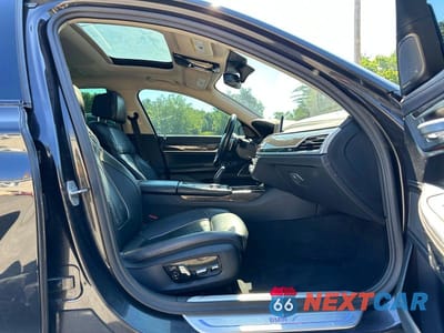 Zdjęcie 7 z 10 samochodu: 2022 BMW 740 XI VIN:WBA7T4C07NCH73398 - miniatura