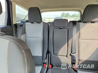 Zdjęcie 10 z 13 samochodu: 2019 FORD ESCAPE SE VIN:1FMCU9GD5KUA61575 - miniatura
