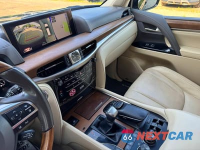 Zdjęcie 11 z 14 samochodu: 2017 LEXUS LX 570 VIN:JTJHY7AX1H4231829 - miniatura