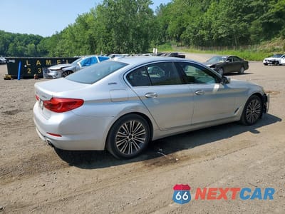 Trzecie zdjęcie samochodu z tyłu: 2018 BMW 530XE VIN:WBAJB1C53JB085253 - miniatura