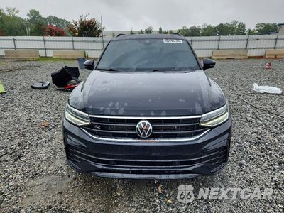 Piąte zdjęcie samochodu w środku: 2024 VOLKSWAGEN TIGUAN SE R-LINE BLACK VIN:3VVCB7AX4RM194765 - miniatura