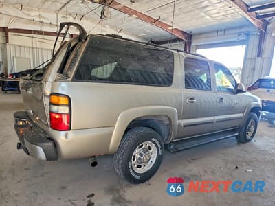 Trzecie zdjęcie samochodu z tyłu: 2002 CHEVROLET SUBURBAN K2500 VIN:3GNGK26U92G242273 - miniatura