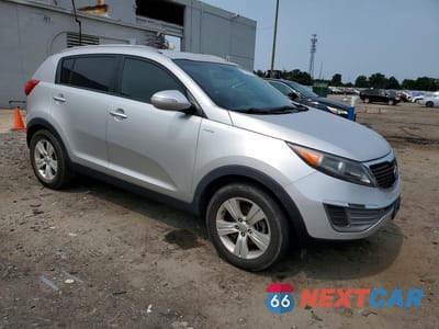 Czwarte zdjęcie samochodu z boku: 2012 KIA SPORTAGE LX VIN:KNDPBCA22C7213800 - miniatura
