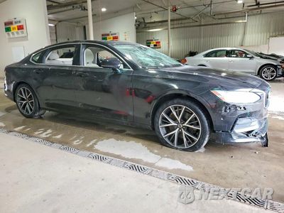 Czwarte zdjęcie samochodu z boku: 2018 VOLVO S90 T6 MOMENTUM VIN:LVY992MK0JP032324 - miniatura