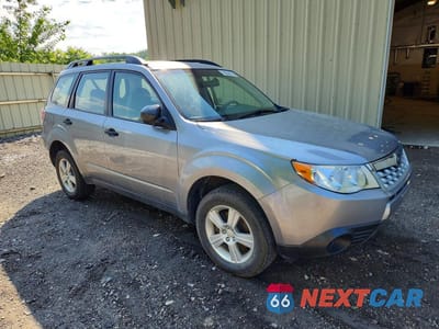 Czwarte zdjęcie samochodu z boku: 2011 SUBARU FORESTER 2.5X VIN:JF2SHABCXBH763924 - miniatura
