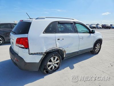 Trzecie zdjęcie samochodu z tyłu: 2011 KIA SORENTO LX VIN:5XYKT4A11BG125455 - miniatura