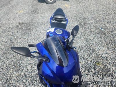 Piąte zdjęcie samochodu w środku: 2024 YAMAHA YZFR3 A VIN:MH3RH18Y0RK016847 - miniatura