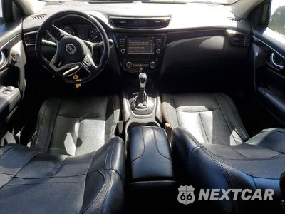 Zdjęcie 8 z 12 samochodu: 2017 NISSAN ROGUE SPORT SL VIN:JN1BJ1CP1HW022394 - miniatura