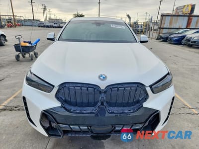 Piąte zdjęcie samochodu w środku: 2024 BMW X6 XDRIVE40I VIN:5UX33EX06R9U92371 - miniatura