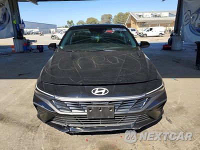 Piąte zdjęcie samochodu w środku: 2025 HYUNDAI ELANTRA HYBRID BLUE VIN:KMHLM4DJ4SU149336 - miniatura