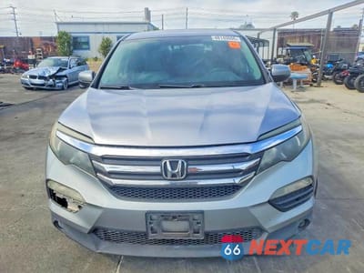Piąte zdjęcie samochodu w środku: 2018 HONDA PILOT EX VIN:5FNYF6H30JB042870 - miniatura