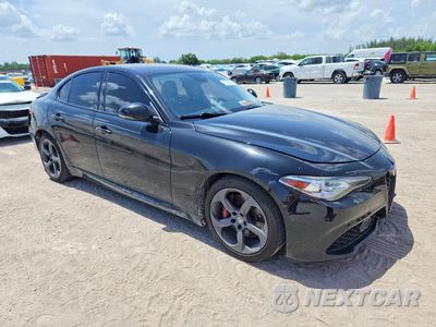 Czwarte zdjęcie samochodu z boku: 2018 ALFA ROMEO GIULIA VIN:ZARFAEBN7J7567561 - miniatura