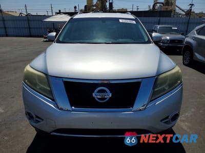 Piąte zdjęcie samochodu w środku: 2013 NISSAN PATHFINDER S VIN:5N1AR2MN0DC610086 - miniatura