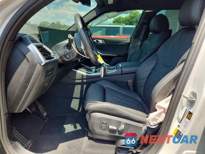 Zdjęcie 7 z 13 samochodu: 2026 BMW X5 XDRIVE50E VIN:5UX43EU02T9055922 - miniatura