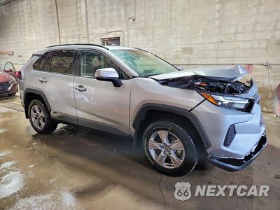 Czwarte zdjęcie samochodu z boku: 2025 TOYOTA RAV4 HYBRID XLE VIN:4T3RWRFV1SU196705 - miniatura